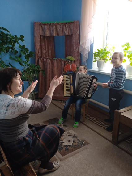 Музыкальная пауза!.